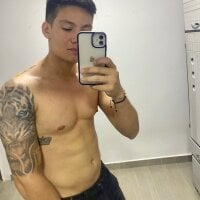 Goldensexfun's Offline Chat Room