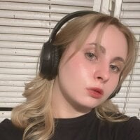 MarryKiss33