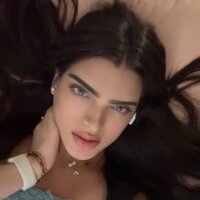 AriDaBratzDoll webcam