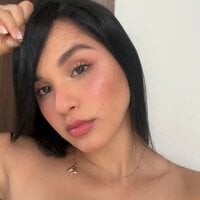 heyshaa webcam model