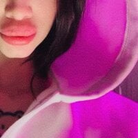 Yunasi model avatar