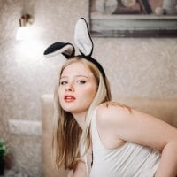 Holly_Mussy's Offline Chat Room