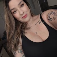 lilitahermosa's Offline Chat Room