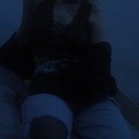 Anastasia_Lessie's Offline Chat Room