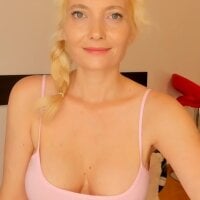 Bahanalia webcam model