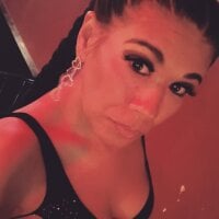 chelciaA's Offline Chat Room