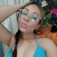 Sasha_bombom's Offline Chat Room