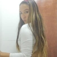 Alida_bella's Offline Chat Room