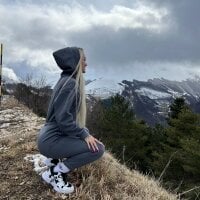 AngelWithBeautyPussy webcam