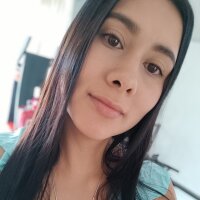 abby_adamss1's Offline Chat Room