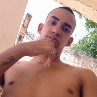 Asna_LatinBoy webcam model