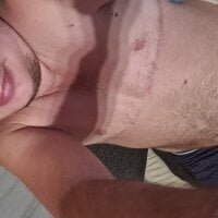 ftmveryhorny's Offline Chat Room