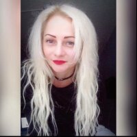 Barby_Kissi's Offline Chat Room