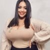 Charmota-marocaine's Offline Chat Room