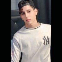 TWINK-SWEET_CONEi's Offline Chat Room