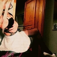 Kira_Kinkaid webcam