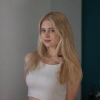 SophieDavise webcam model