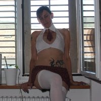 hot_bipol's Offline Chat Room