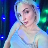 MonikaPinch_ webcam model