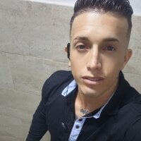 Arturo_reyes model avatar