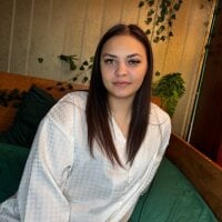 MiaMew webcam model
