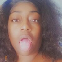 PinkySoJuiceeLive Webcam