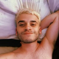 Tom_15cmmm webcam