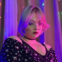 Mira_Bell_'s Offline Chat Room