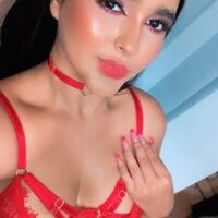 Andrea_18's Offline Chat Room