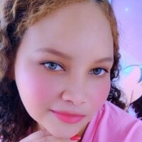 mercedezsweet303av webcam model