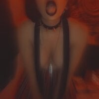 Tiny_inked_cutie webcam