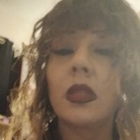 Adrianna505 webcam model