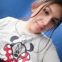 Aracelyv Adlı Modelin Çevrimdışı Sohbet Odası