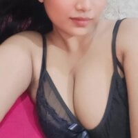 YumnaLive Webcam