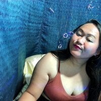 yumi-meya webcam model