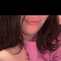 haileylovex Adlı Modelin Çevrimdışı Sohbet Odası