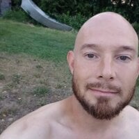 Yusslittledaughter's Offline Chat Room