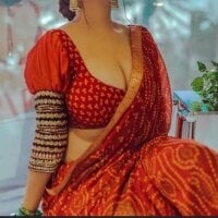 Glowing_Riya