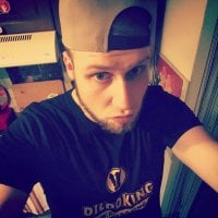 dirtyBenny Adlı Modelin Çevrimdışı Sohbet Odası