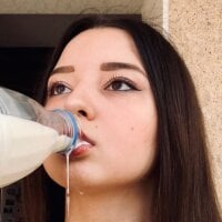 _Cle0Patra_'s Offline Chat Room