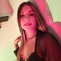 littleblondee webcam model