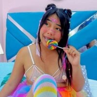 Alana_guns