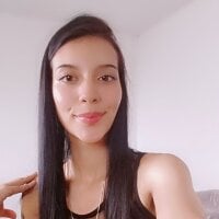 غرفة دردشة alexa_pinkx دون اتصال