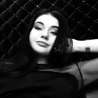 CHRISTINA_LEE's Offline Chat Room