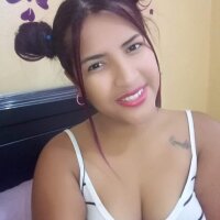 Chantall05's Offline Chat Room