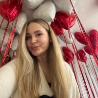 LightKisss webcam model