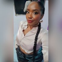 negrita_hot13's Offline Chat Room