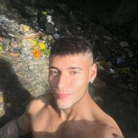 Aaron_bazz2