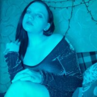 Lucy_HartfiliaLive Webcam