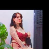 lily_f00x webcam model